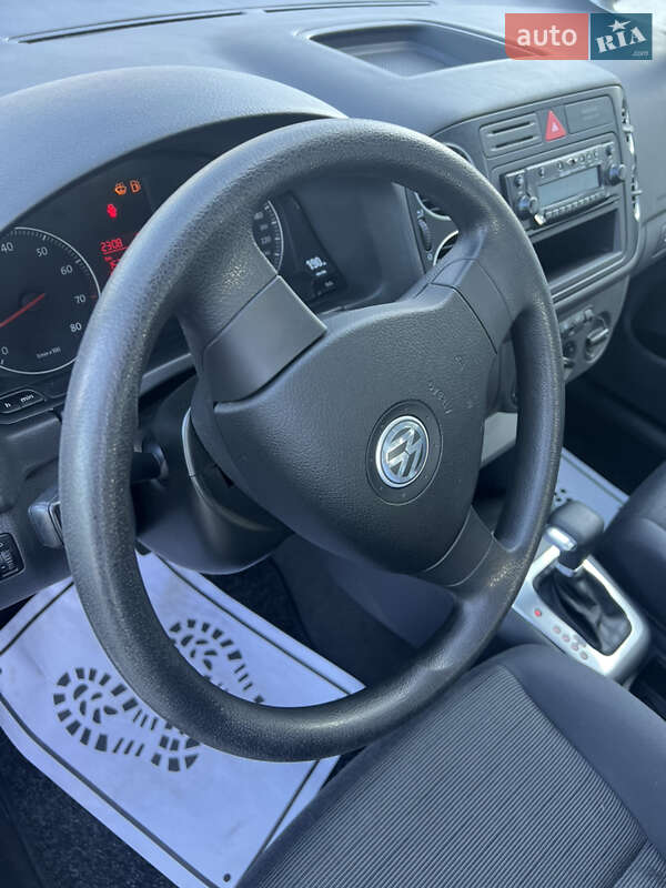 Хетчбек Volkswagen Golf Plus 2005 в Хусті