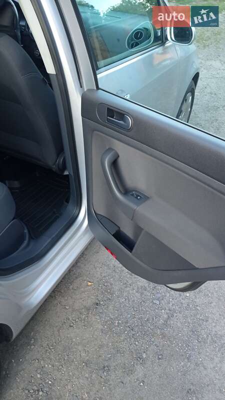 Хэтчбек Volkswagen Golf Plus 2007 в Миргороде