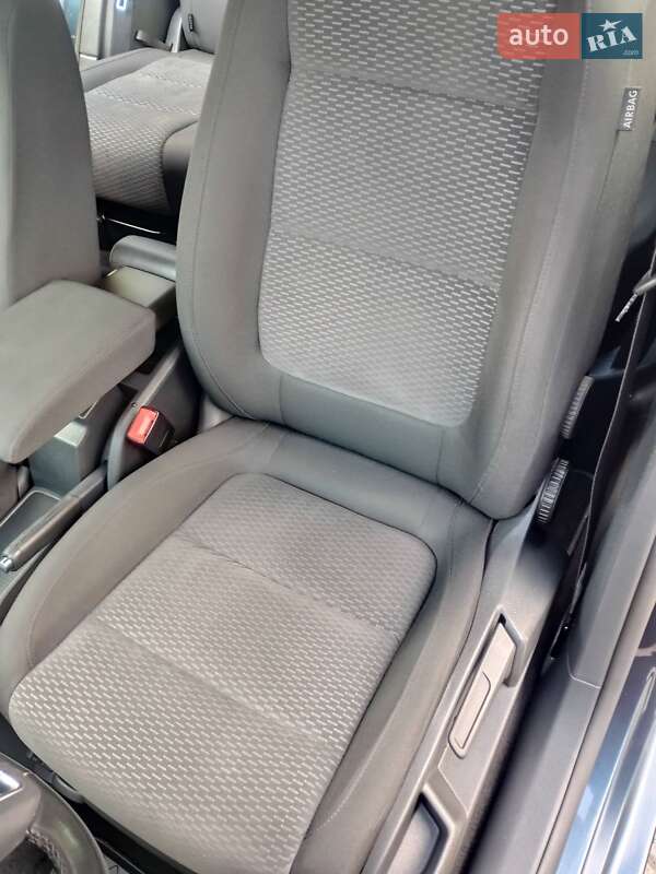 Хэтчбек Volkswagen Golf Plus 2009 в Харькове