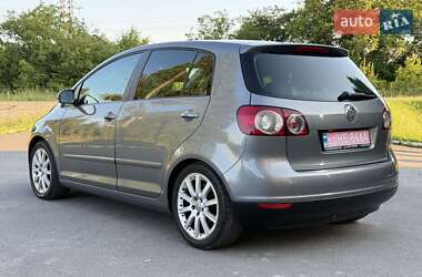 Хэтчбек Volkswagen Golf Plus 2008 в Новой Ушице
