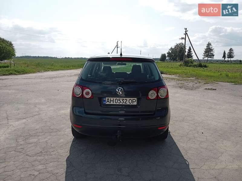 Хэтчбек Volkswagen Golf Plus 2008 в Монастырище