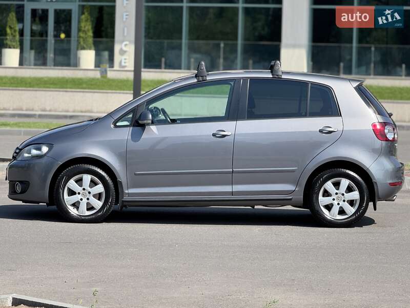 Хэтчбек Volkswagen Golf Plus 2010 в Днепре
