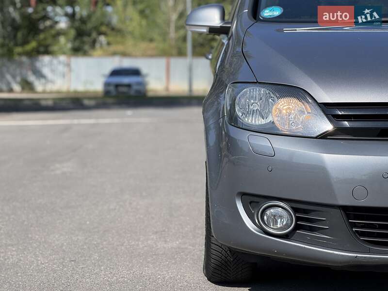 Хэтчбек Volkswagen Golf Plus 2010 в Днепре