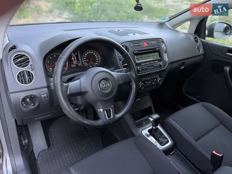 Хэтчбек Volkswagen Golf Plus 2010 в Днепре