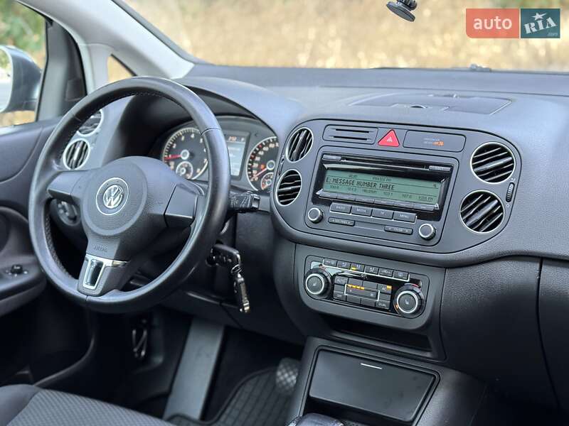 Хэтчбек Volkswagen Golf Plus 2010 в Днепре