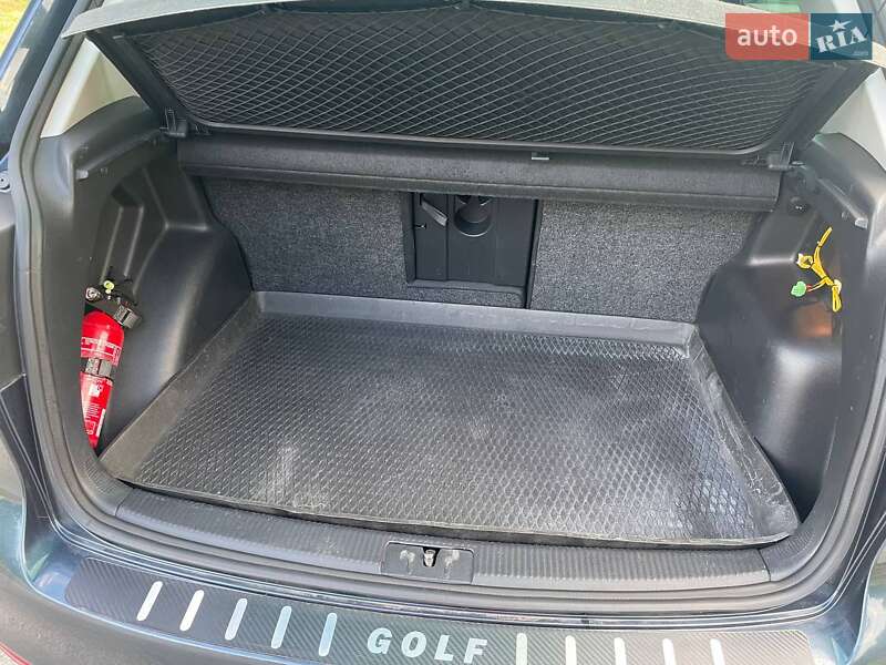 Хетчбек Volkswagen Golf Plus 2010 в Чорнобаї