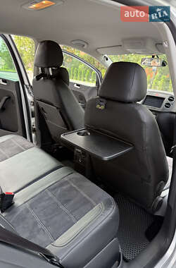 Хетчбек Volkswagen Golf Plus 2010 в 