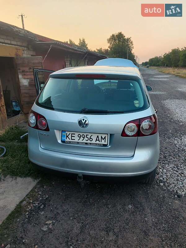 Хетчбек Volkswagen Golf Plus 2005 в Дніпрі