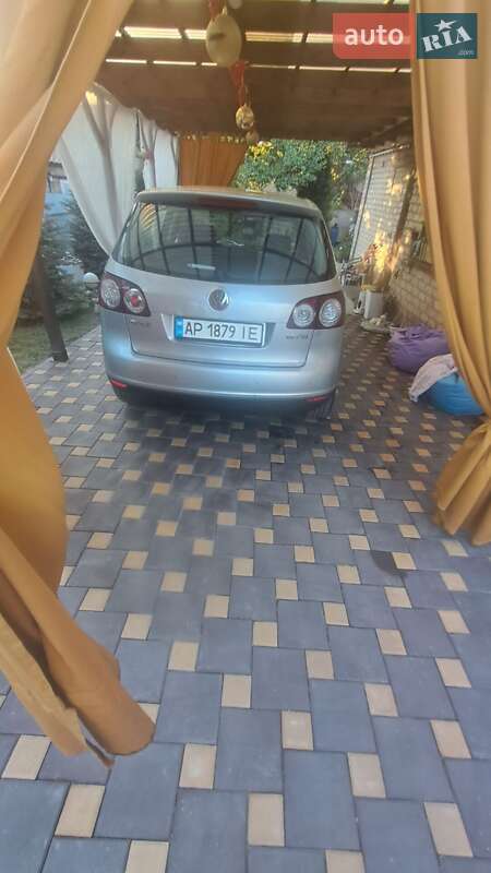 Хетчбек Volkswagen Golf Plus 2005 в Запоріжжі
