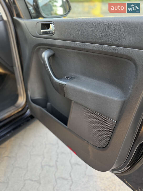 Хетчбек Volkswagen Golf Plus 2010 в Великій Багачці