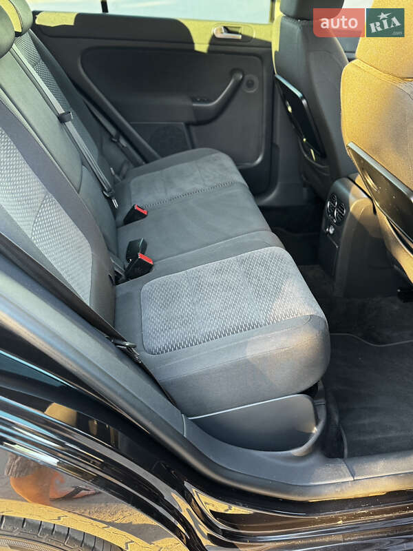 Хетчбек Volkswagen Golf Plus 2010 в Великій Багачці