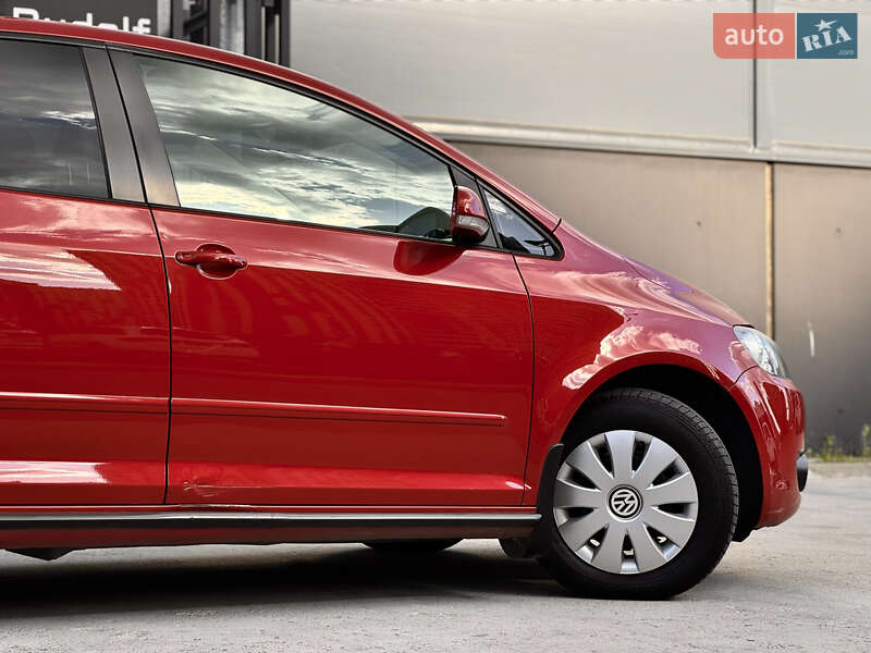 Хетчбек Volkswagen Golf Plus 2010 в Києві