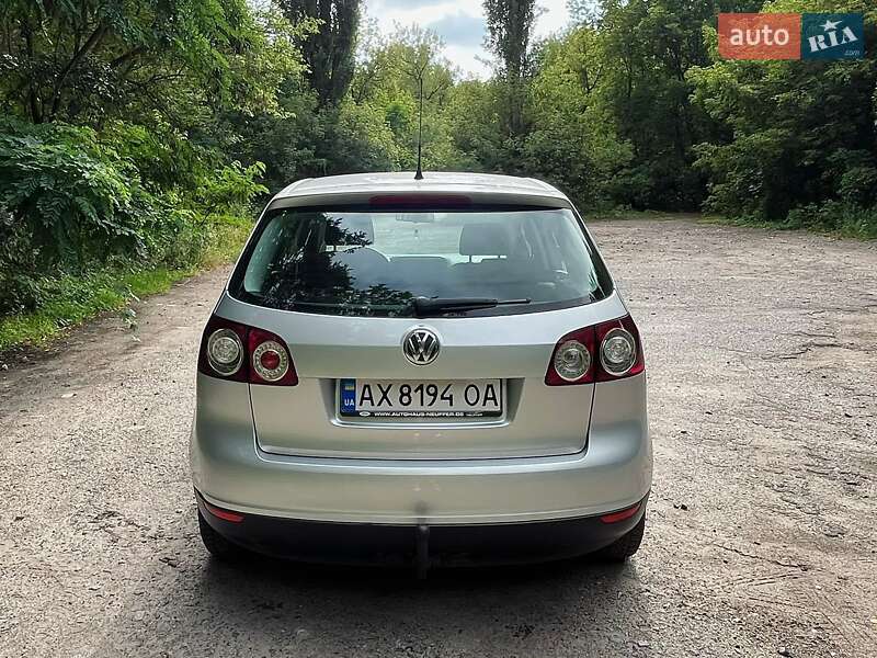 Хетчбек Volkswagen Golf Plus 2005 в Краснограді