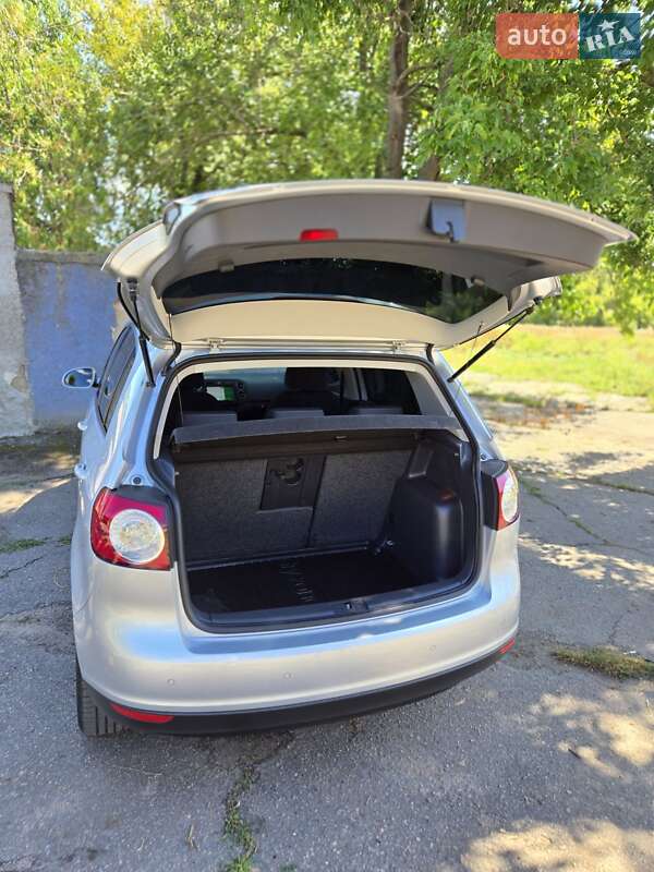 Хэтчбек Volkswagen Golf Plus 2008 в Еланце