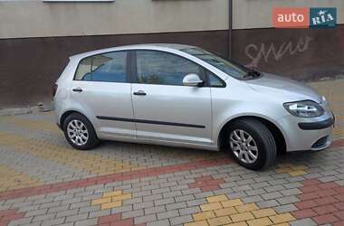 Хэтчбек Volkswagen Golf Plus 2005 в 