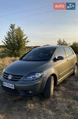 Хэтчбек Volkswagen Golf Plus 2005 в Долинской