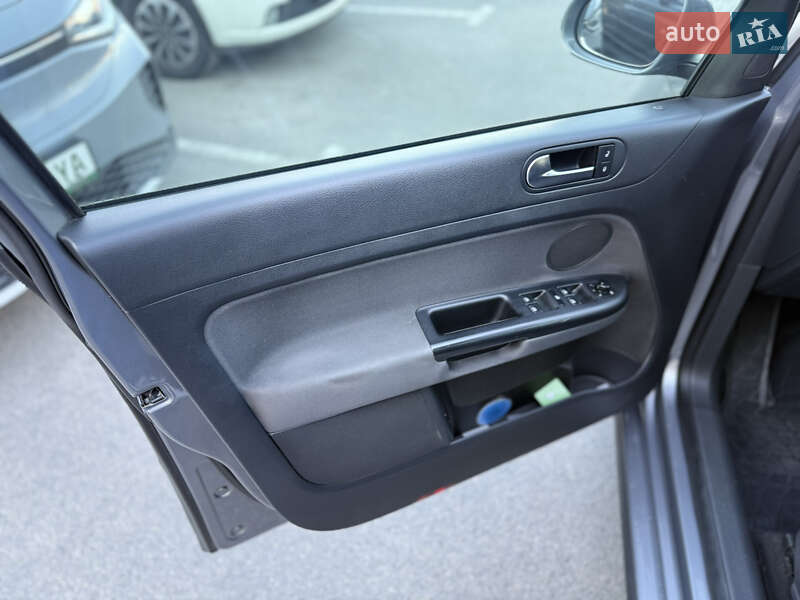 Хетчбек Volkswagen Golf Plus 2011 в Києві