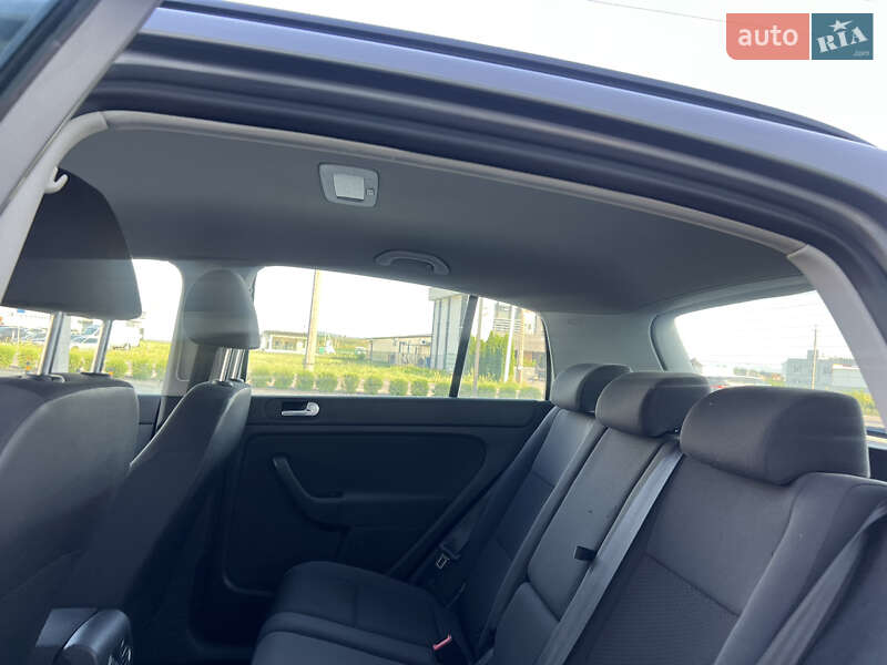 Хетчбек Volkswagen Golf Plus 2010 в Хусті