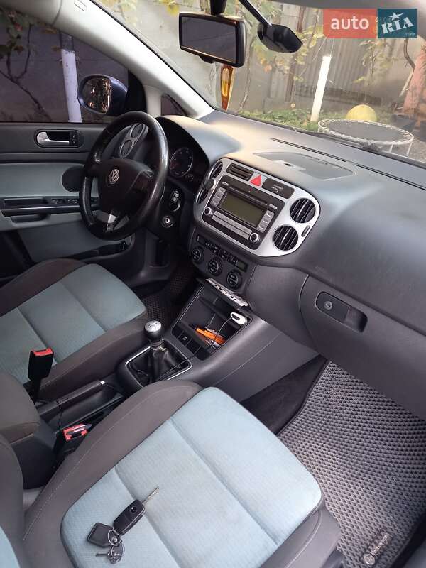 Хэтчбек Volkswagen Golf Plus 2007 в Королеве