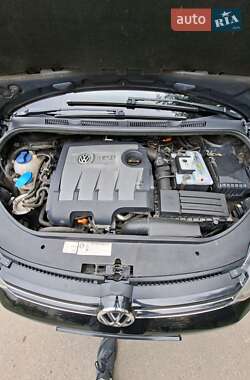Хетчбек Volkswagen Golf Plus 2012 в 