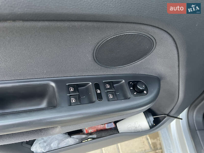 Хэтчбек Volkswagen Golf Plus 2006 в Старой Выжевке фото 3 Хэтчбек Volkswagen Golf Plus 2006 в Старой Выжевке