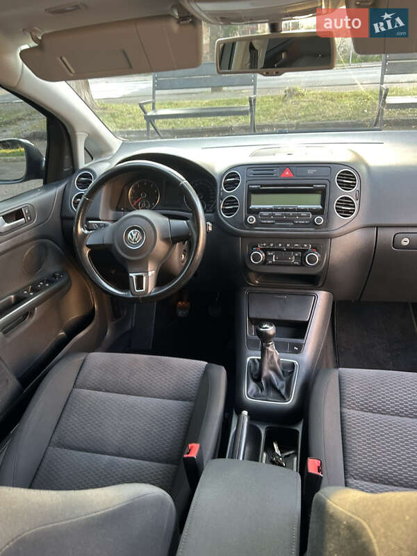 Хэтчбек Volkswagen Golf Plus 2009 в Калуше