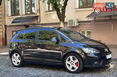 Хэтчбек Volkswagen Golf Plus 2006 в Черновцах