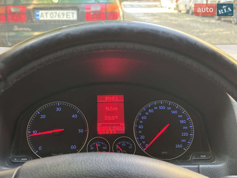 Хэтчбек Volkswagen Golf Plus 2006 в Черновцах