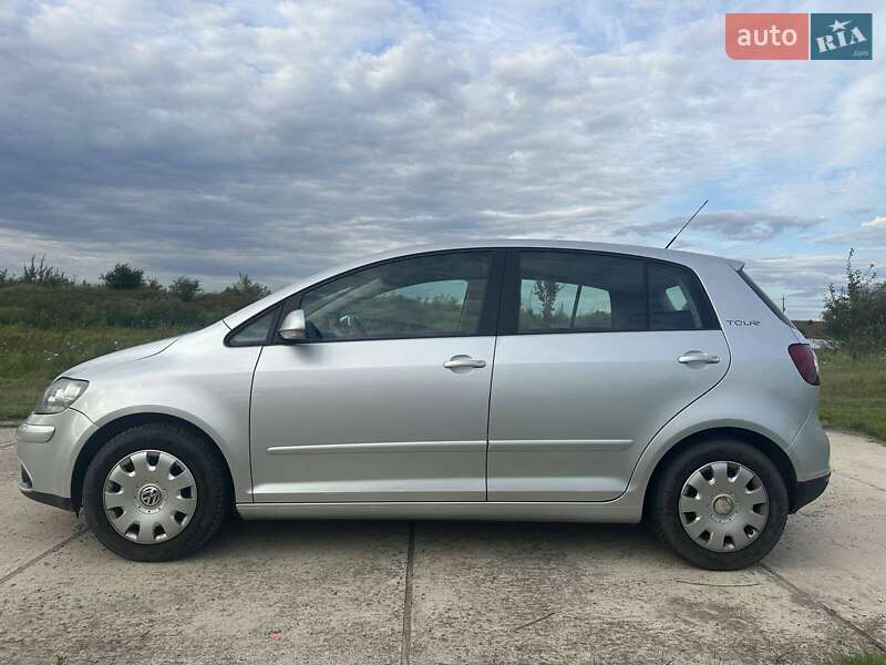 Хетчбек Volkswagen Golf Plus 2007 в Сарнах