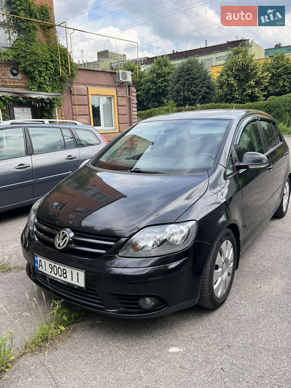 Хэтчбек Volkswagen Golf Plus 2007 в 