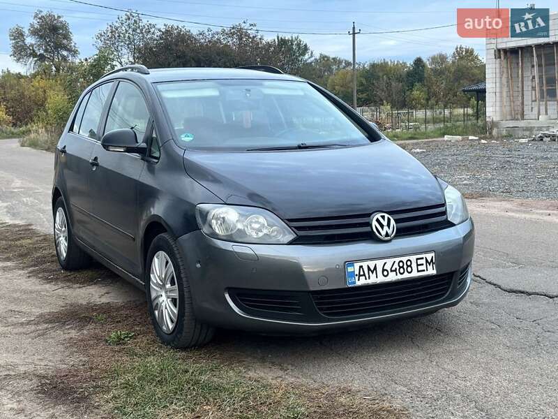 Хэтчбек Volkswagen Golf Plus 2009 в Коростене фото Хэтчбек Volkswagen Golf Plus 2009 в Коростене