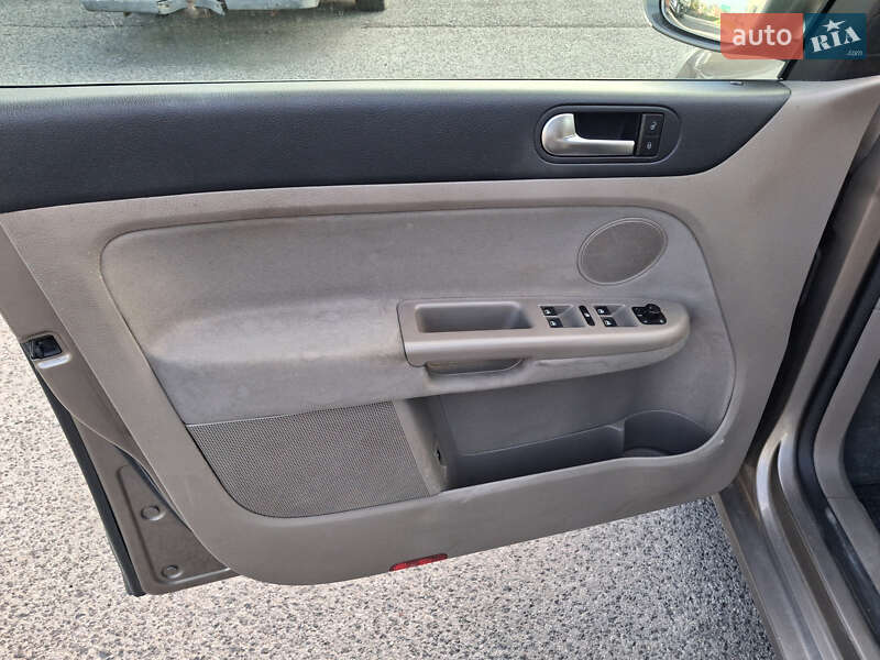 Хэтчбек Volkswagen Golf Plus 2010 в Львове фото 10 Хэтчбек Volkswagen Golf Plus 2010 в Львове