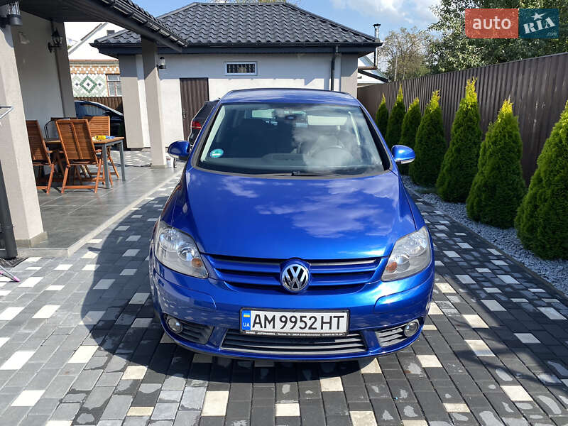 Хетчбек Volkswagen Golf Plus 2005 в Звягелі