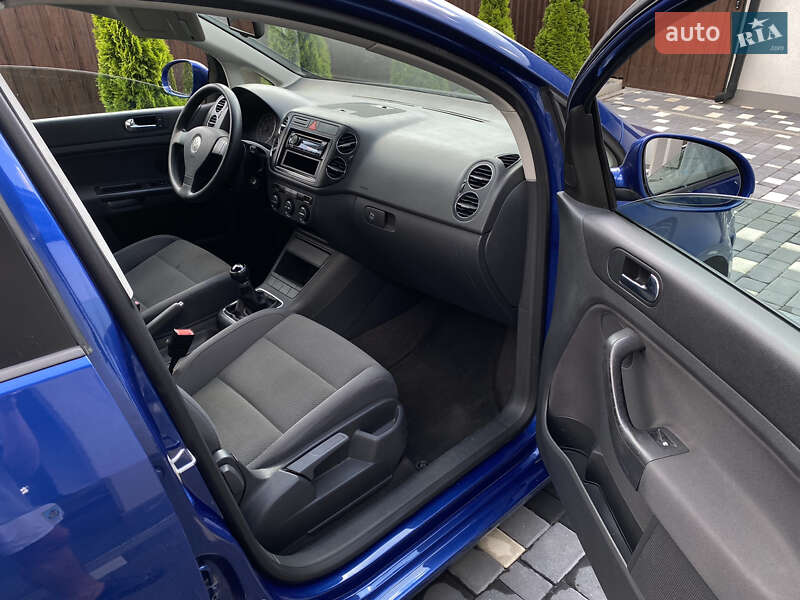 Хетчбек Volkswagen Golf Plus 2005 в Звягелі