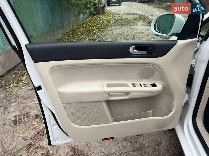 Хетчбек Volkswagen Golf Plus 2010 в Охтирці