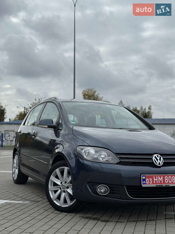 Хэтчбек Volkswagen Golf Plus 2009 в Нововолынске