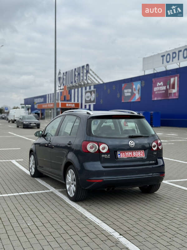 Хэтчбек Volkswagen Golf Plus 2009 в Нововолынске