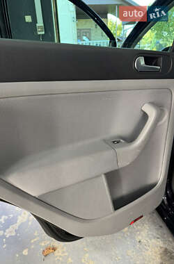 Хэтчбек Volkswagen Golf Plus 2006 в 