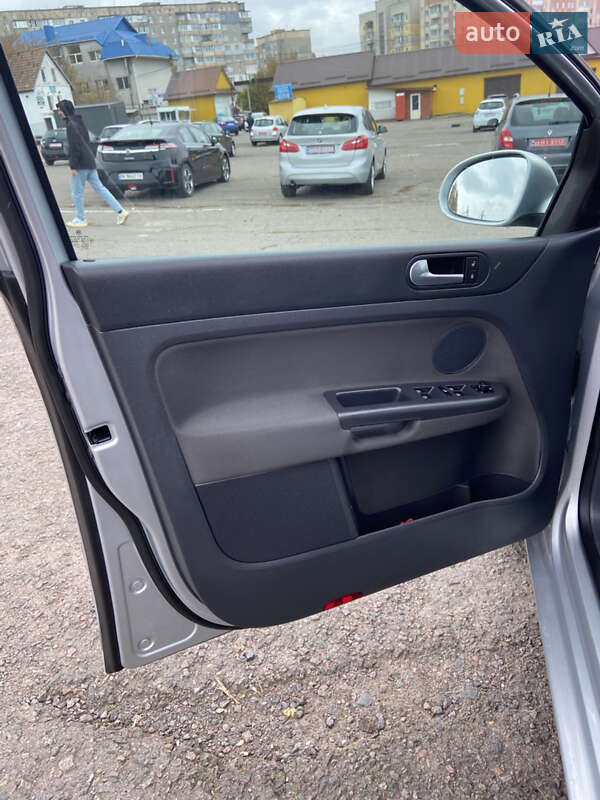 Хэтчбек Volkswagen Golf Plus 2009 в Ровно фото 24 Хэтчбек Volkswagen Golf Plus 2009 в Ровно