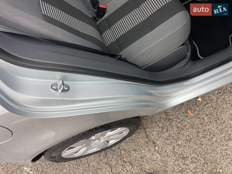 Хэтчбек Volkswagen Golf Plus 2009 в Ровно фото 39 Хэтчбек Volkswagen Golf Plus 2009 в Ровно