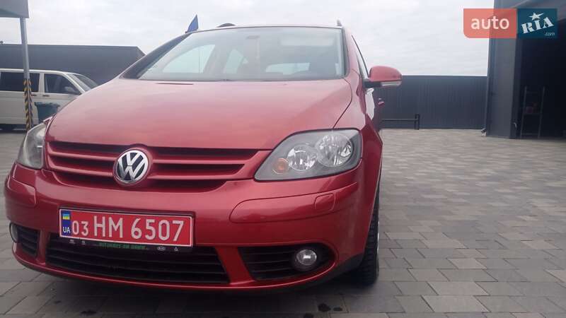 Хэтчбек Volkswagen Golf Plus 2009 в 