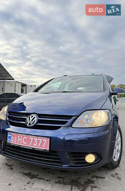Хэтчбек Volkswagen Golf Plus 2008 в 