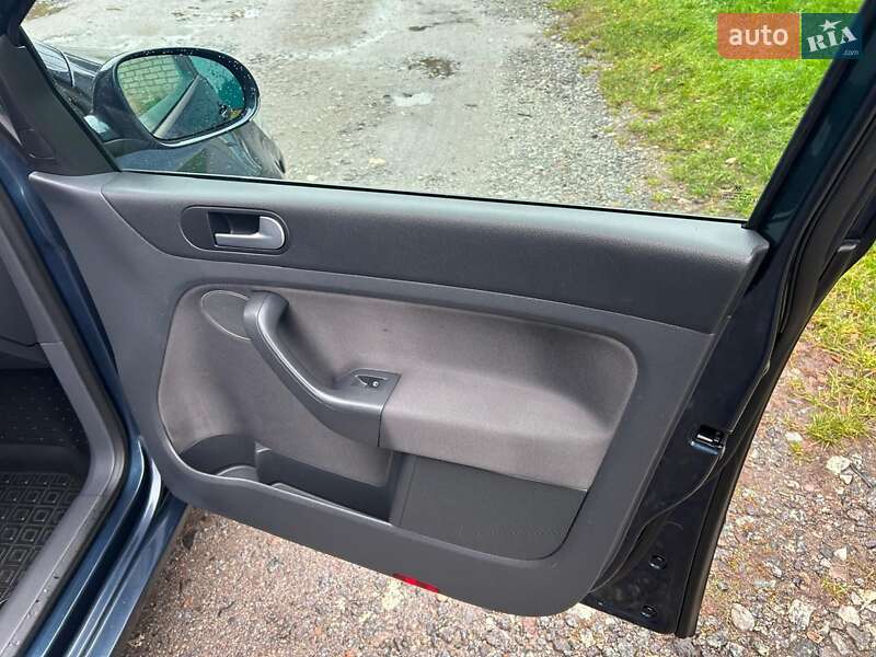 Хэтчбек Volkswagen Golf Plus 2007 в Казатине фото 25 Хэтчбек Volkswagen Golf Plus 2007 в Казатине