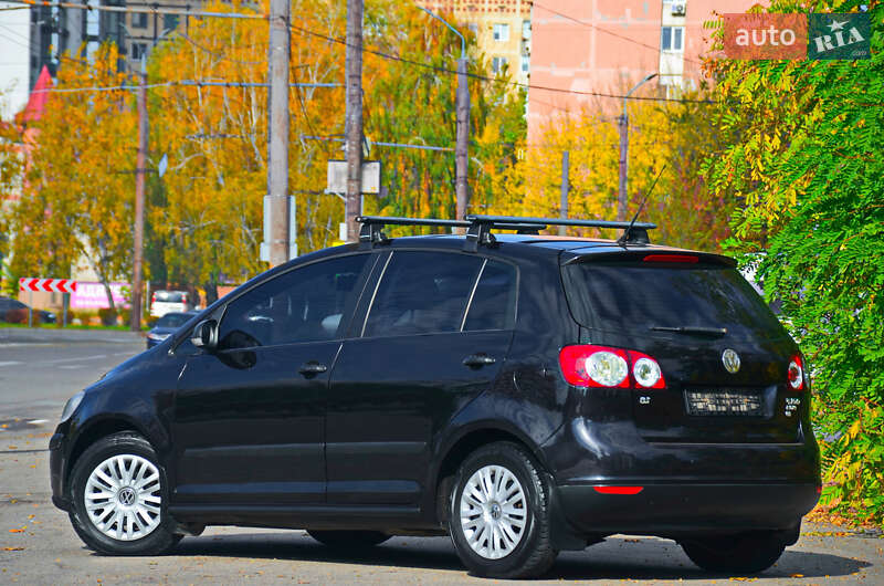 Хетчбек Volkswagen Golf Plus 2009 в Дніпрі