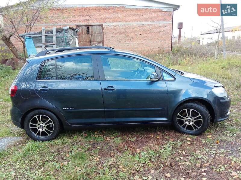Хетчбек Volkswagen Golf Plus 2008 в Звягелі