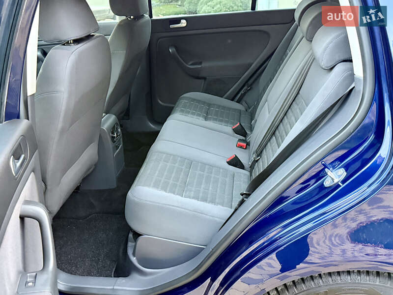 Хэтчбек Volkswagen Golf Plus 2007 в Могилев-Подольске фото 81 Хэтчбек Volkswagen Golf Plus 2007 в Могилев-Подольске