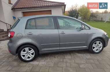 Хэтчбек Volkswagen Golf Plus 2010 в 