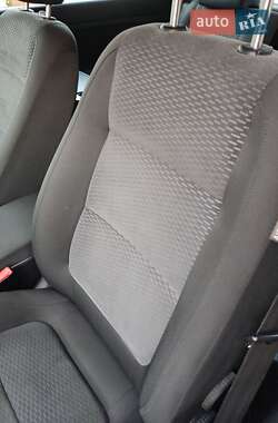 Хэтчбек Volkswagen Golf Plus 2010 в 