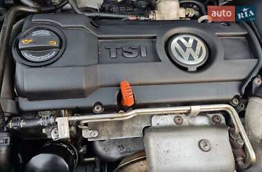Хэтчбек Volkswagen Golf Plus 2010 в 