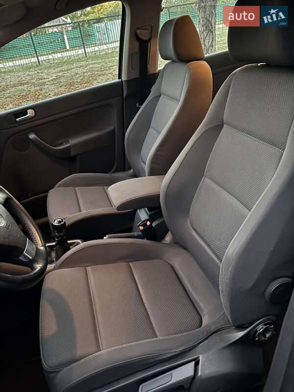 Хэтчбек Volkswagen Golf Plus 2007 в Никополе